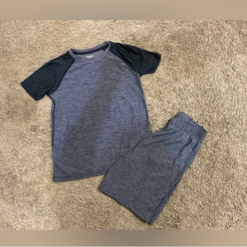 Boys Old Navy Activewar set size Large 10/12 gray/blk